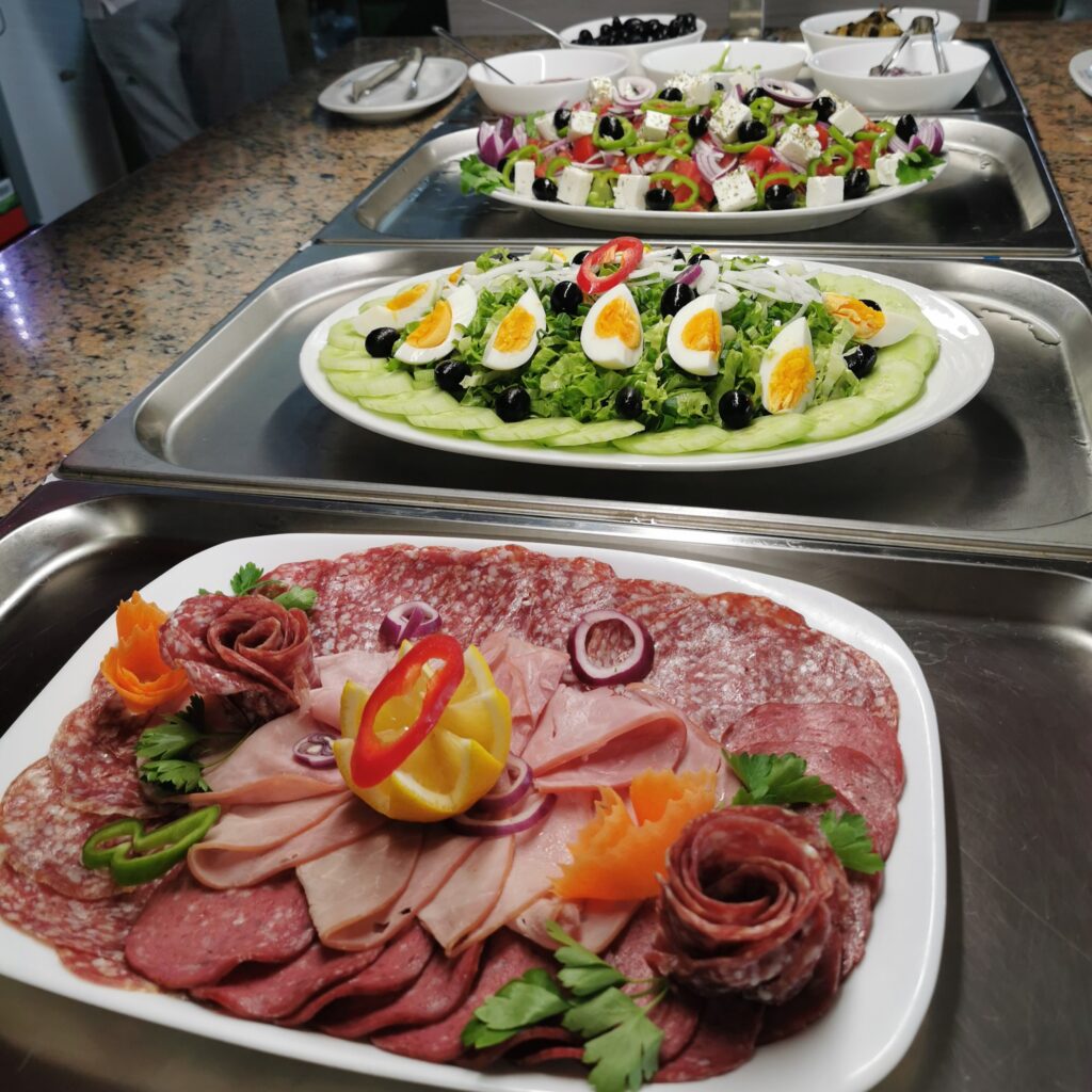 buffet, blok masa, hotel largo beach, sunny beach, food, lunch, dinner